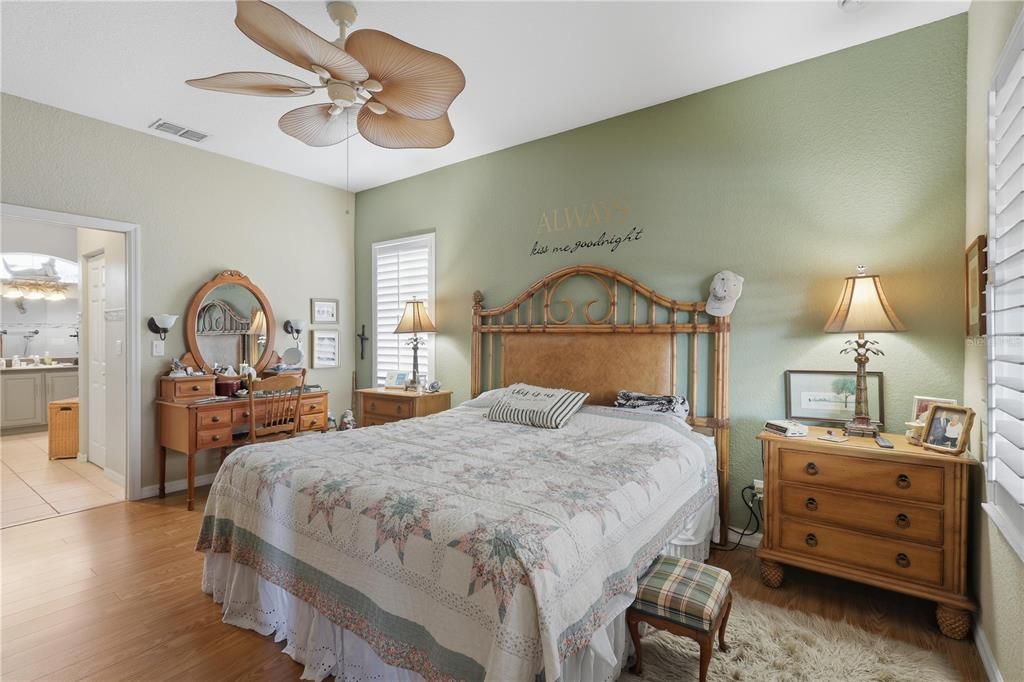 For Sale: $364,900 (2 beds, 2 baths, 1564 Square Feet)