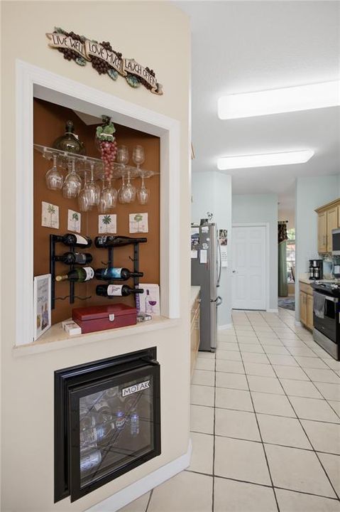 For Sale: $364,900 (2 beds, 2 baths, 1564 Square Feet)