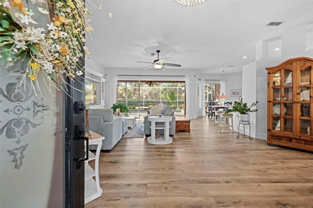 待售: $429,000 (3 贝兹, 2 浴室, 2060 平方英尺)