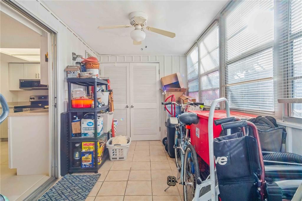 待售: $85,000 (2 贝兹, 2 浴室, 919 平方英尺)