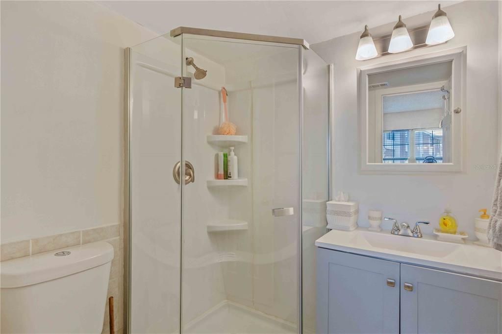 待售: $85,000 (2 贝兹, 2 浴室, 919 平方英尺)