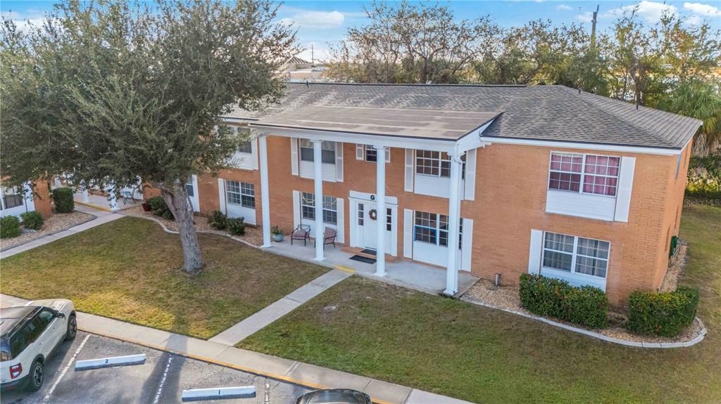 待售: $85,000 (2 贝兹, 2 浴室, 919 平方英尺)