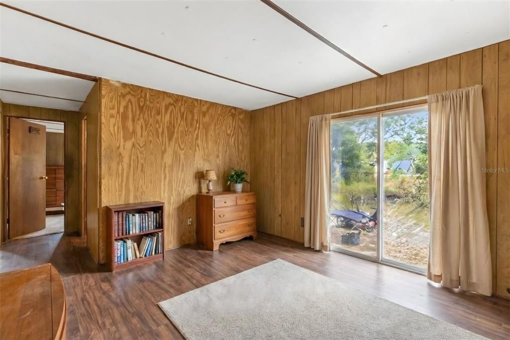 For Sale: $125,000 (3 beds, 2 baths, 1440 Square Feet)