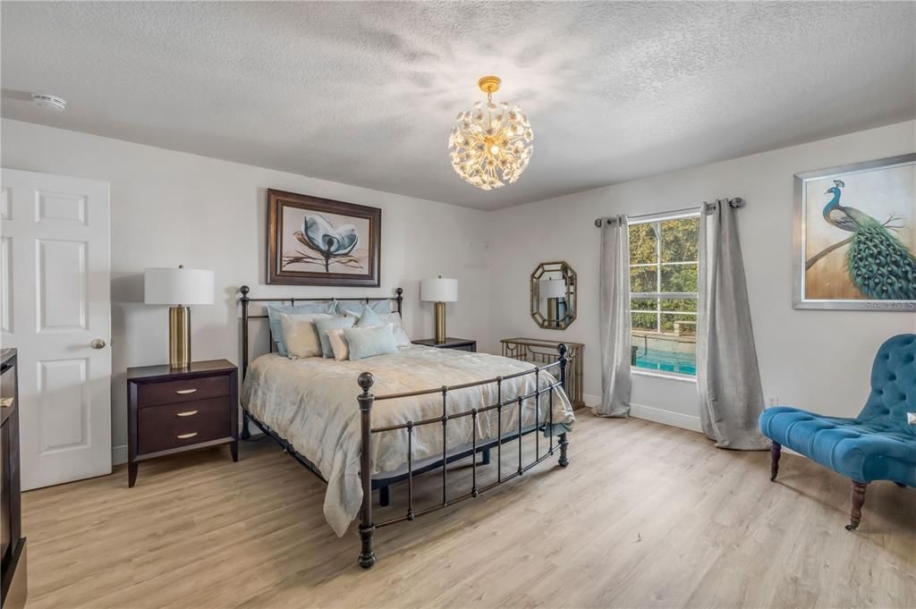 For Sale: $559,900 (3 beds, 2 baths, 1617 Square Feet)