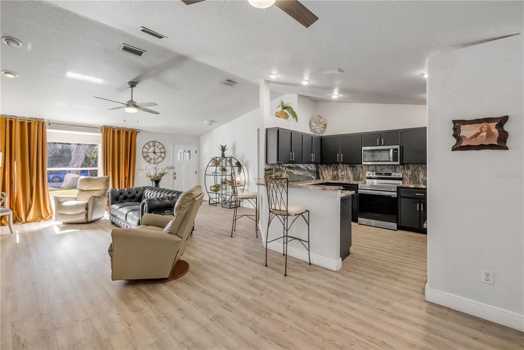 For Sale: $559,900 (3 beds, 2 baths, 1617 Square Feet)