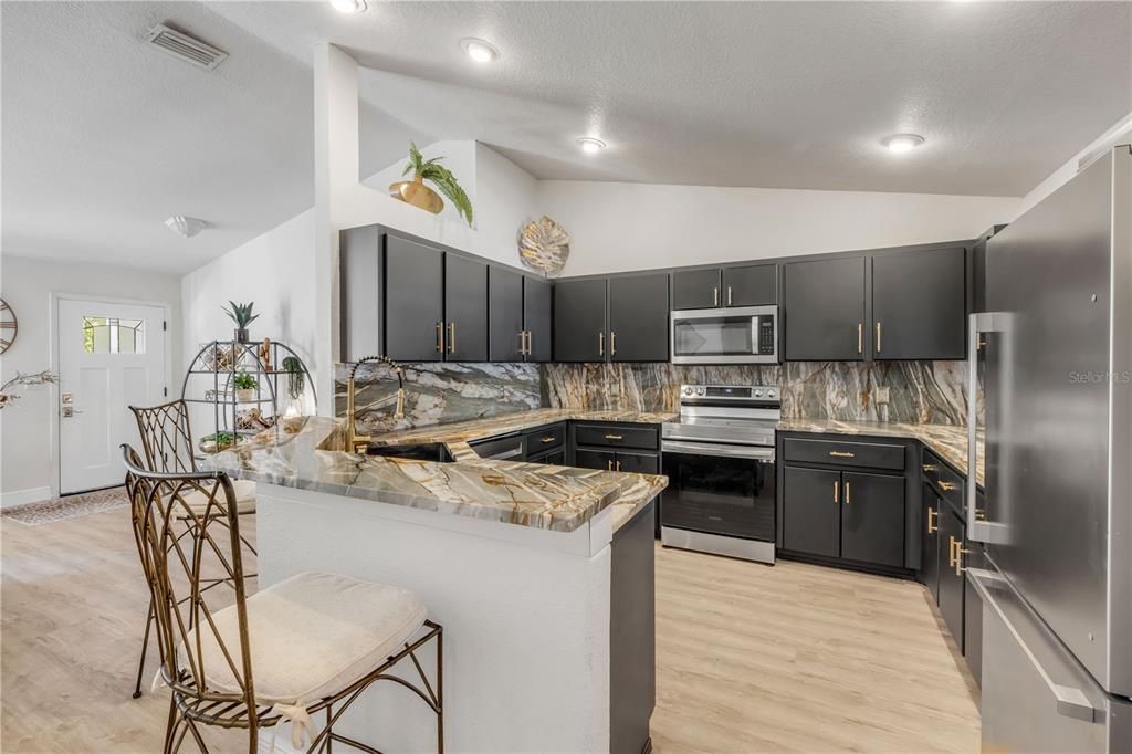 For Sale: $559,900 (3 beds, 2 baths, 1617 Square Feet)