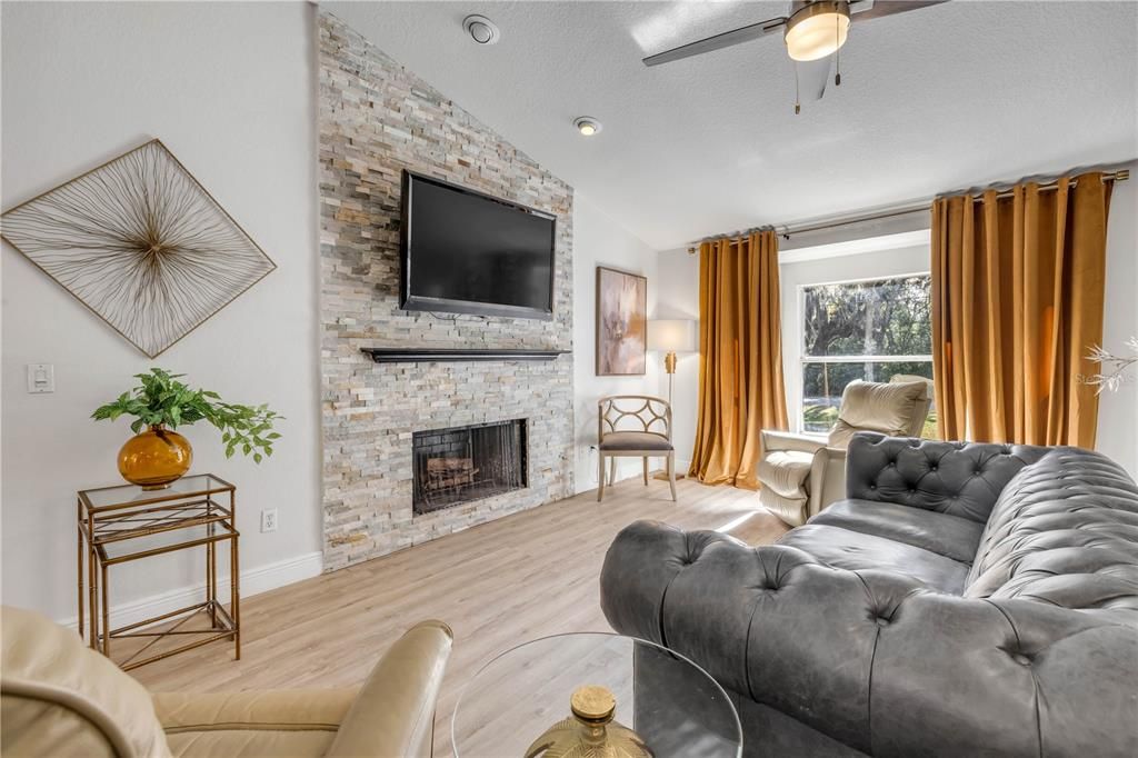 For Sale: $559,900 (3 beds, 2 baths, 1617 Square Feet)