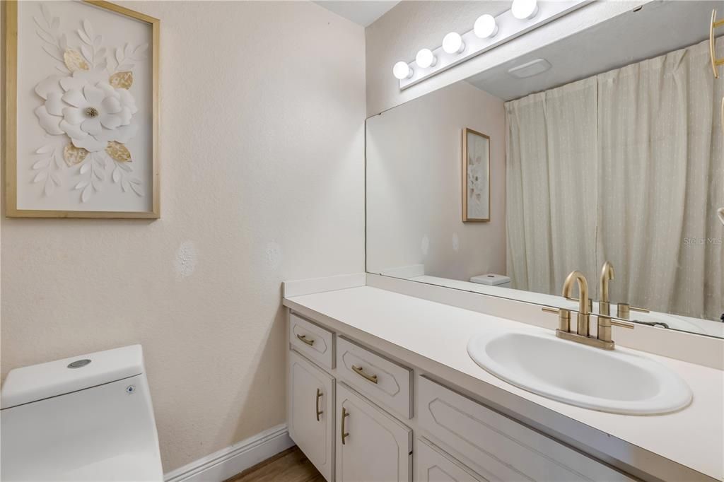 For Sale: $559,900 (3 beds, 2 baths, 1617 Square Feet)