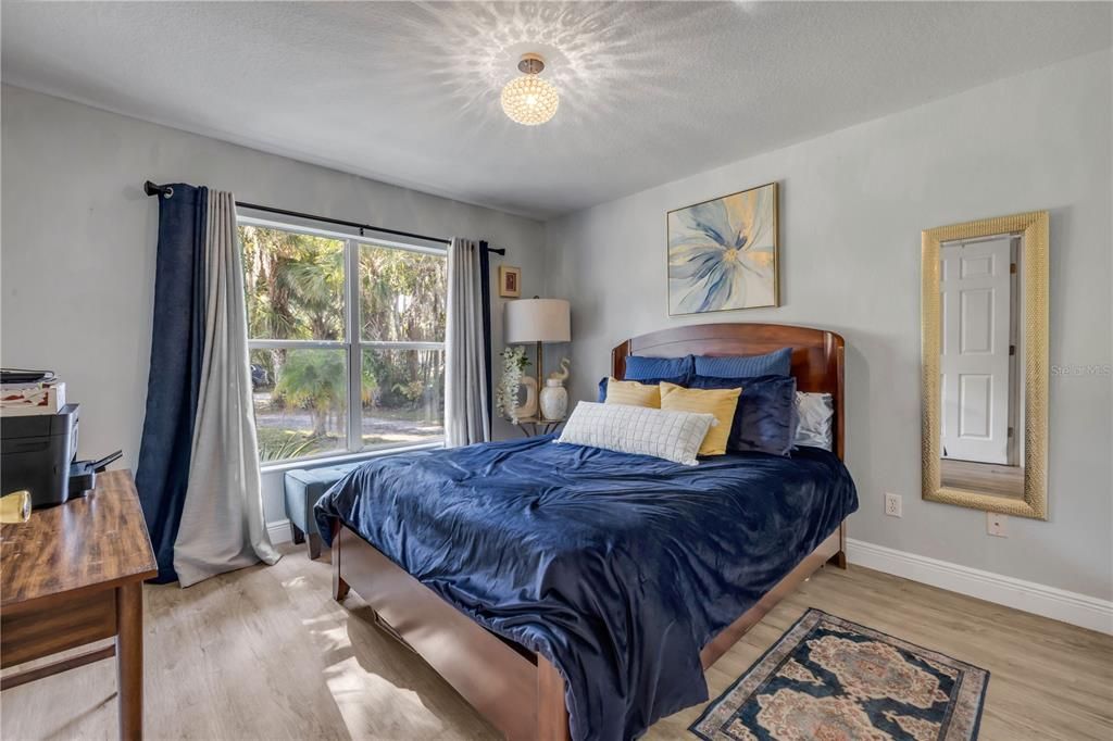 For Sale: $559,900 (3 beds, 2 baths, 1617 Square Feet)