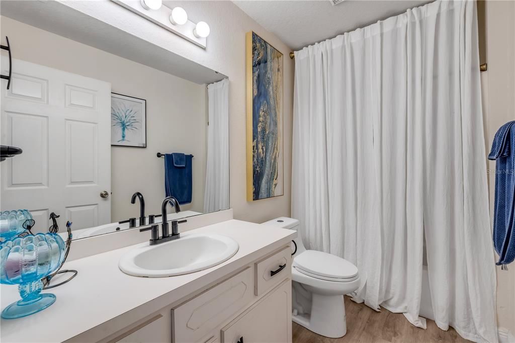 For Sale: $559,900 (3 beds, 2 baths, 1617 Square Feet)