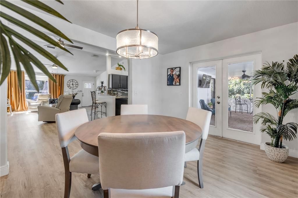 For Sale: $559,900 (3 beds, 2 baths, 1617 Square Feet)