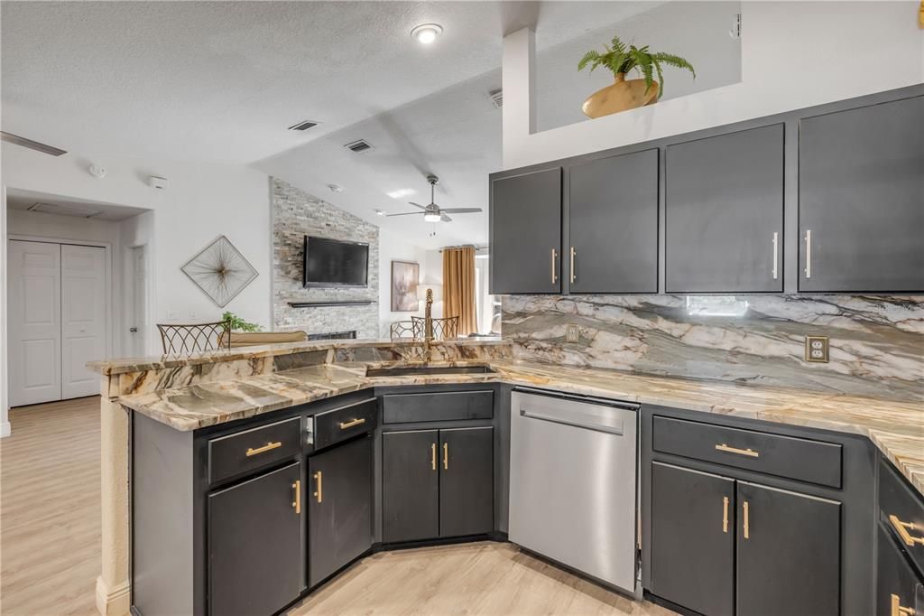 For Sale: $559,900 (3 beds, 2 baths, 1617 Square Feet)