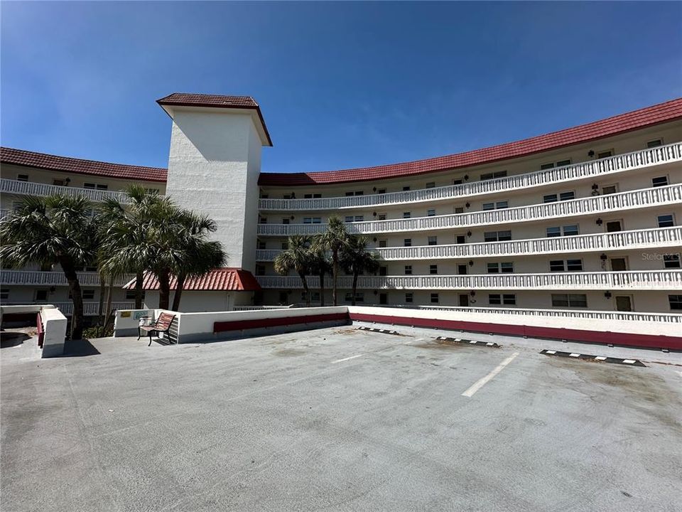 Недавно продано: $385,000 (3 спален, 3 ванн, 1628 Квадратных фут)