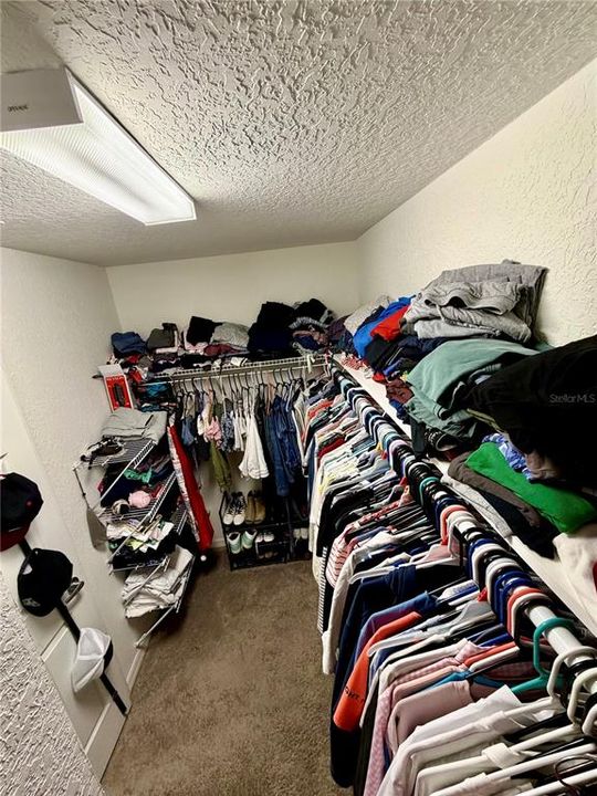 На продажу: $385,000 (4 спален, 2 ванн, 1825 Квадратных фут)