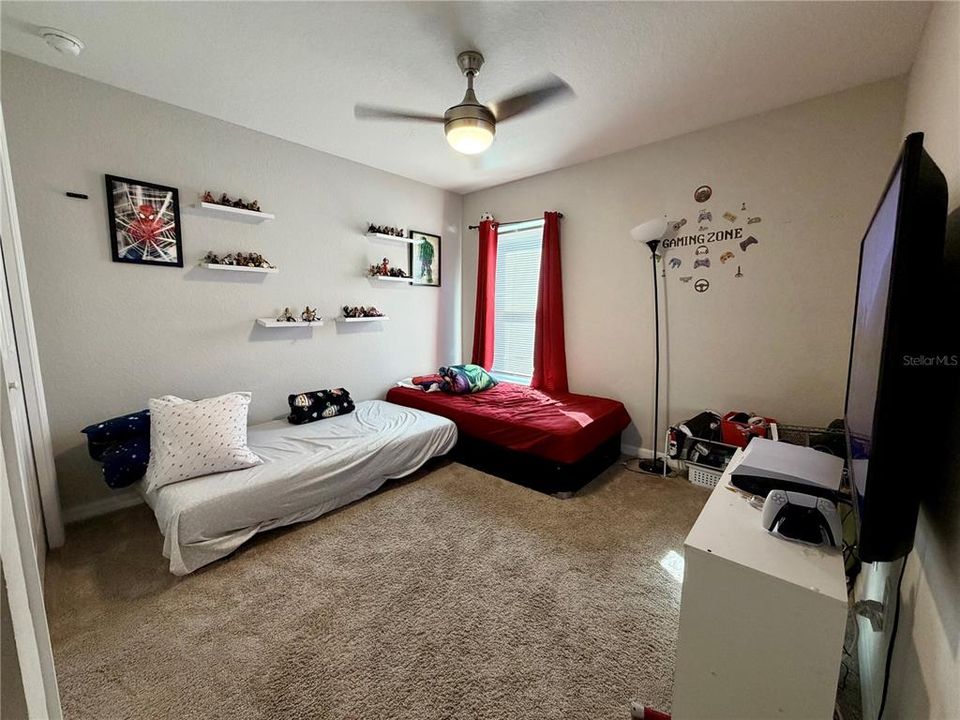 На продажу: $385,000 (4 спален, 2 ванн, 1825 Квадратных фут)