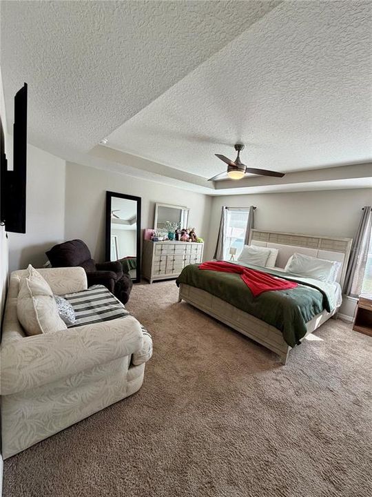 На продажу: $385,000 (4 спален, 2 ванн, 1825 Квадратных фут)