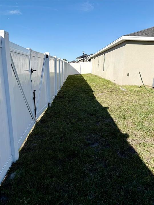 На продажу: $385,000 (4 спален, 2 ванн, 1825 Квадратных фут)