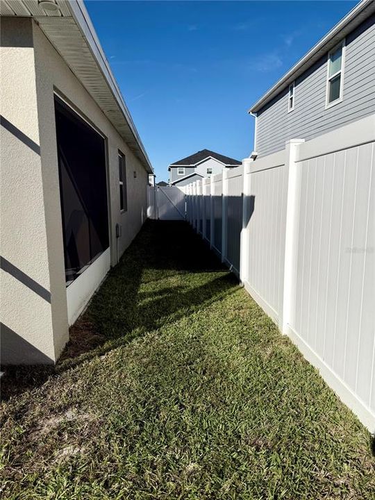 На продажу: $385,000 (4 спален, 2 ванн, 1825 Квадратных фут)