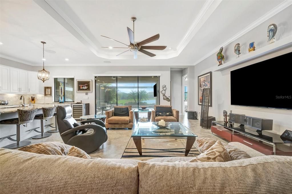 待售: $925,000 (3 贝兹, 2 浴室, 2019 平方英尺)