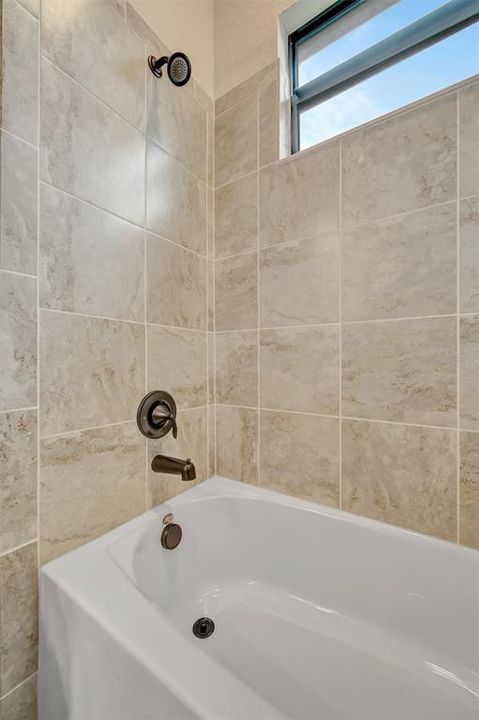 待售: $925,000 (3 贝兹, 2 浴室, 2019 平方英尺)