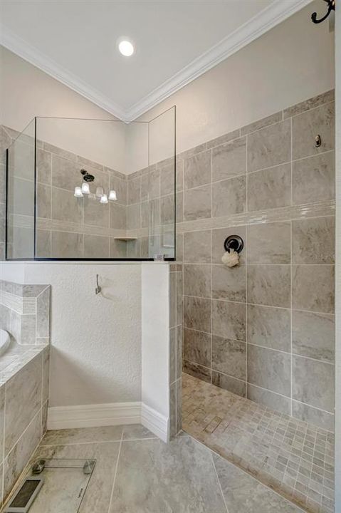 待售: $925,000 (3 贝兹, 2 浴室, 2019 平方英尺)