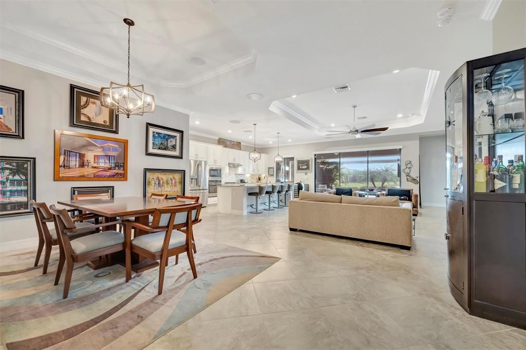 待售: $925,000 (3 贝兹, 2 浴室, 2019 平方英尺)