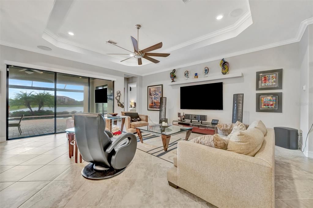 待售: $925,000 (3 贝兹, 2 浴室, 2019 平方英尺)