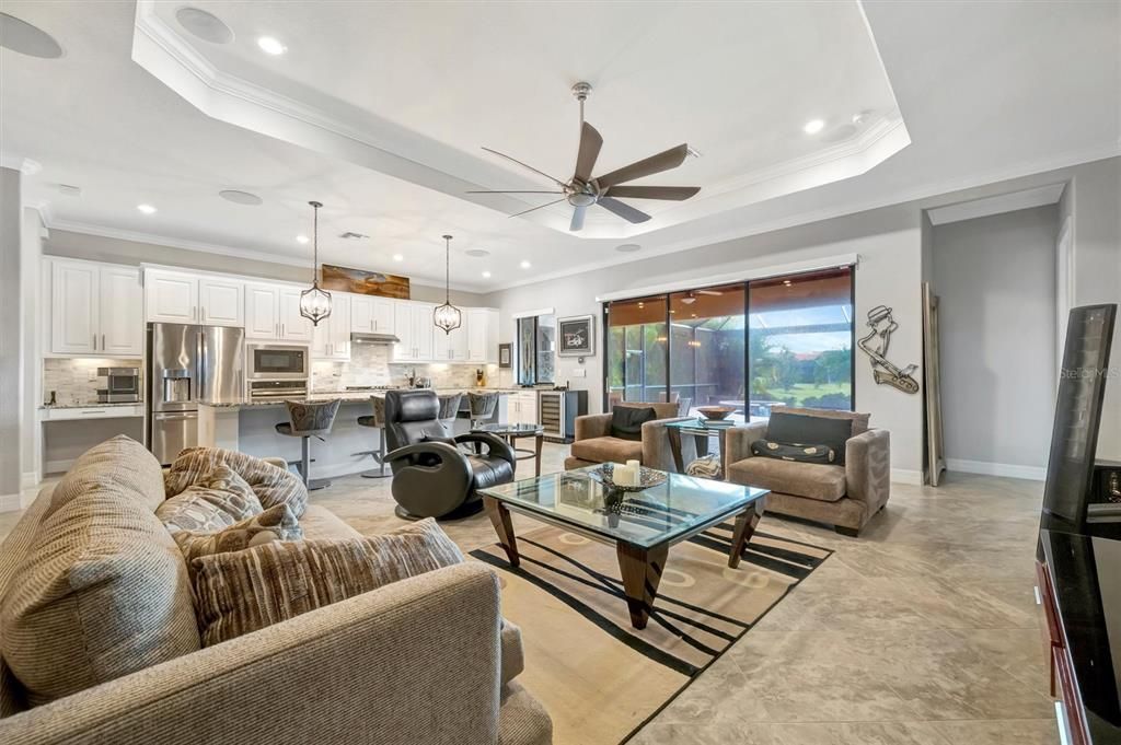 待售: $925,000 (3 贝兹, 2 浴室, 2019 平方英尺)