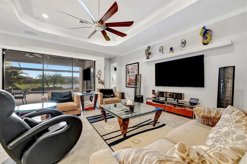 待售: $925,000 (3 贝兹, 2 浴室, 2019 平方英尺)