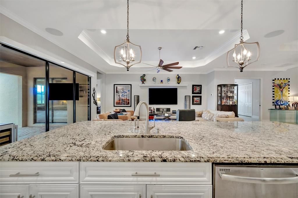 待售: $925,000 (3 贝兹, 2 浴室, 2019 平方英尺)