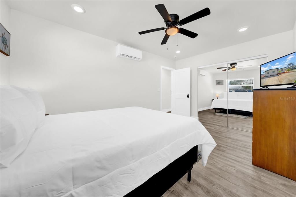 For Sale: $1,050,000 (5 beds, 0 baths, 2012 Square Feet)