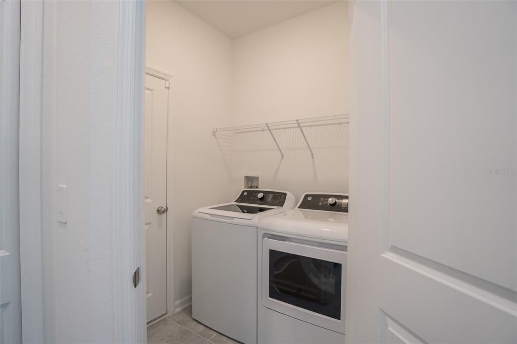 出租: $2,650 (4 贝兹, 3 浴室, 2135 平方英尺)