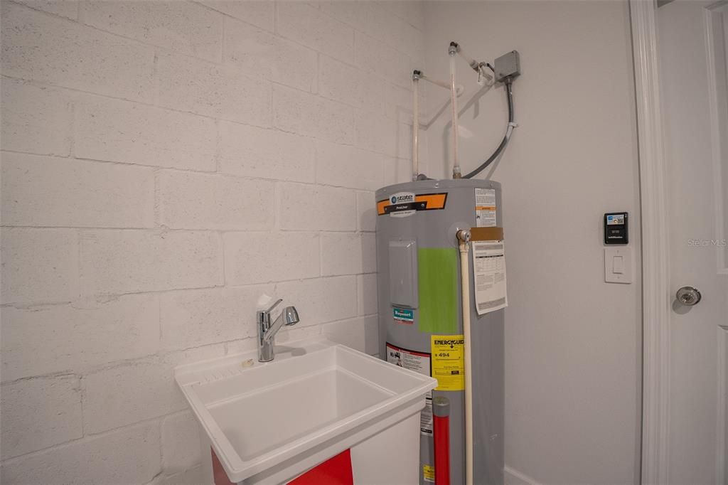 出租: $2,650 (4 贝兹, 3 浴室, 2135 平方英尺)