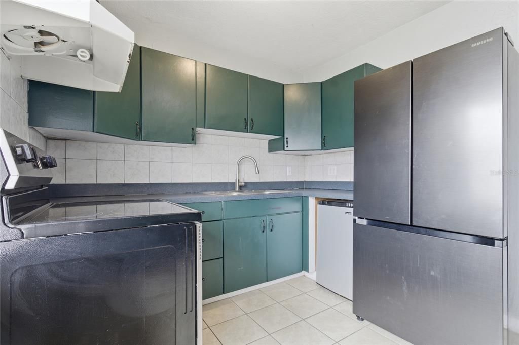 待售: $260,000 (3 贝兹, 1 浴室, 1021 平方英尺)