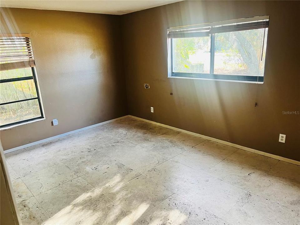 На продажу: $185,000 (3 спален, 3 ванн, 1626 Квадратных фут)