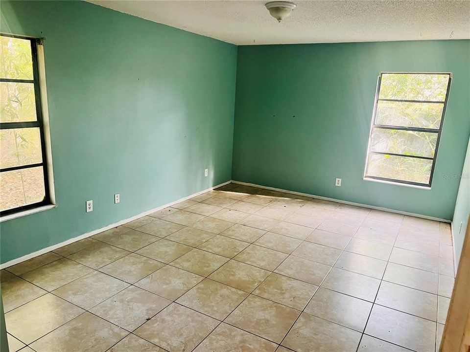 На продажу: $185,000 (3 спален, 3 ванн, 1626 Квадратных фут)