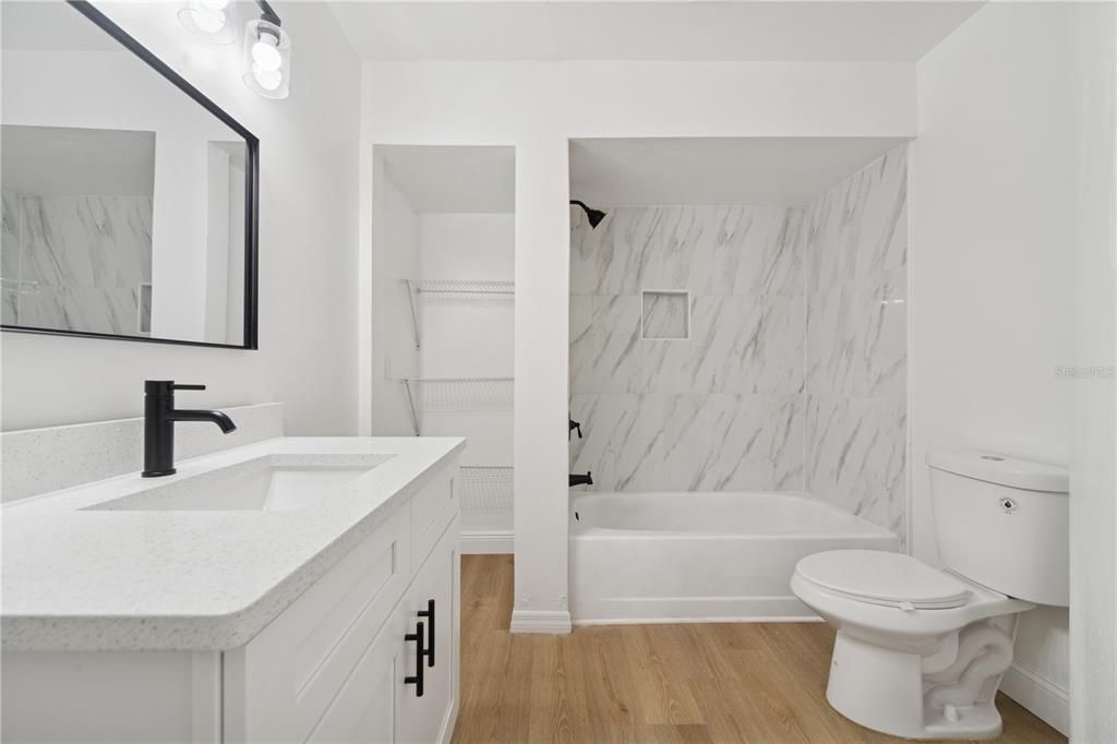 For Sale: $284,900 (2 beds, 2 baths, 1380 Square Feet)