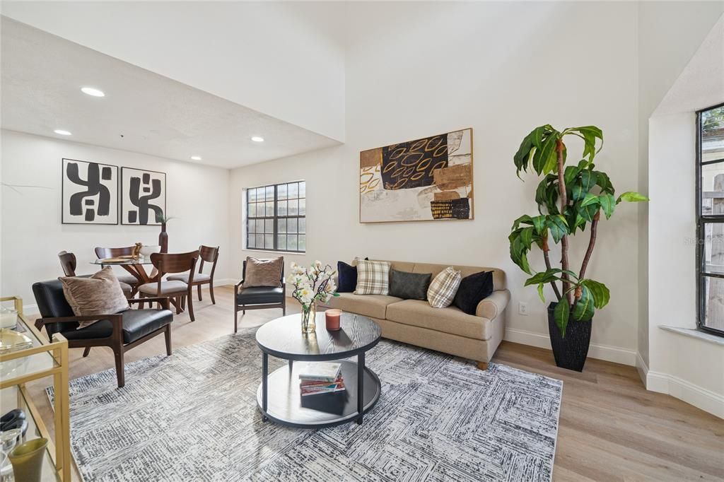 For Sale: $284,900 (2 beds, 2 baths, 1380 Square Feet)