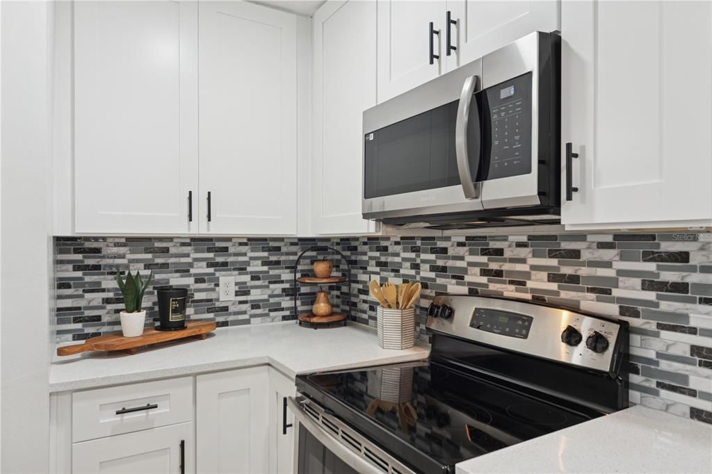 For Sale: $284,900 (2 beds, 2 baths, 1380 Square Feet)