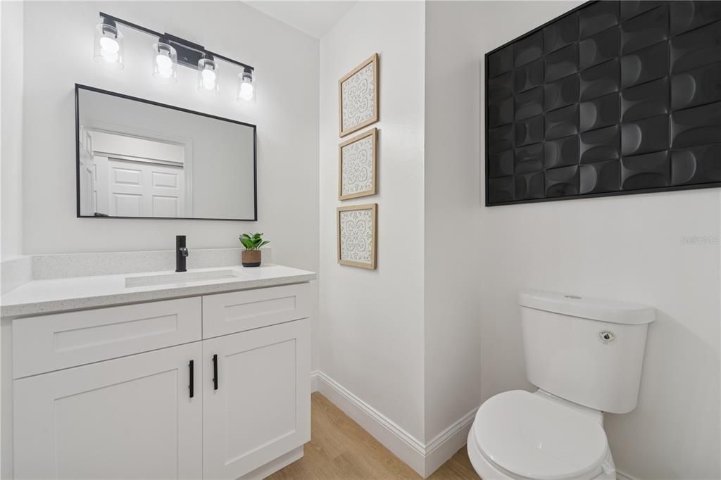 For Sale: $284,900 (2 beds, 2 baths, 1380 Square Feet)