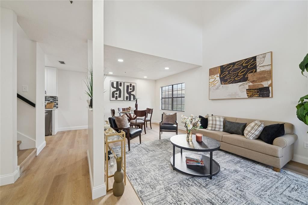 For Sale: $284,900 (2 beds, 2 baths, 1380 Square Feet)