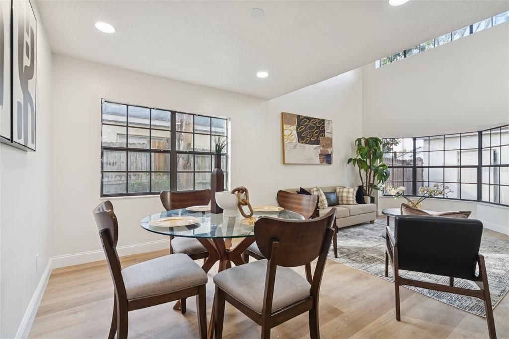 For Sale: $284,900 (2 beds, 2 baths, 1380 Square Feet)