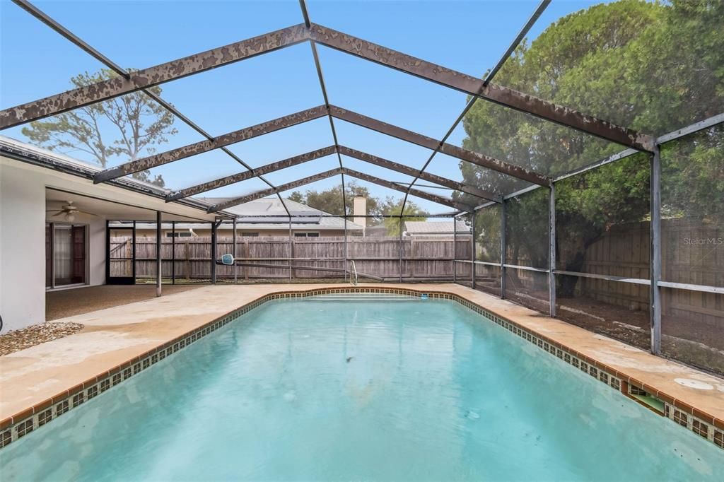 For Sale: $549,900 (3 beds, 2 baths, 2036 Square Feet)