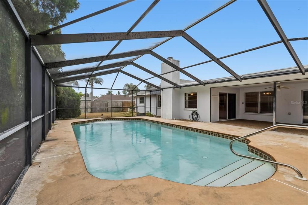 For Sale: $549,900 (3 beds, 2 baths, 2036 Square Feet)