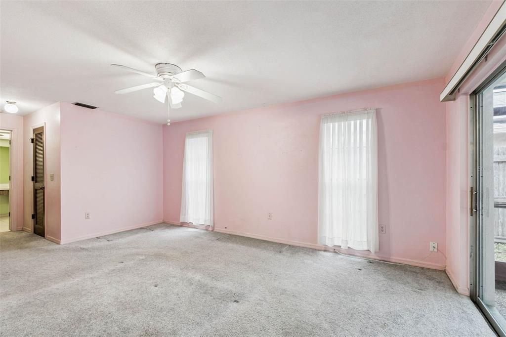 For Sale: $549,900 (3 beds, 2 baths, 2036 Square Feet)