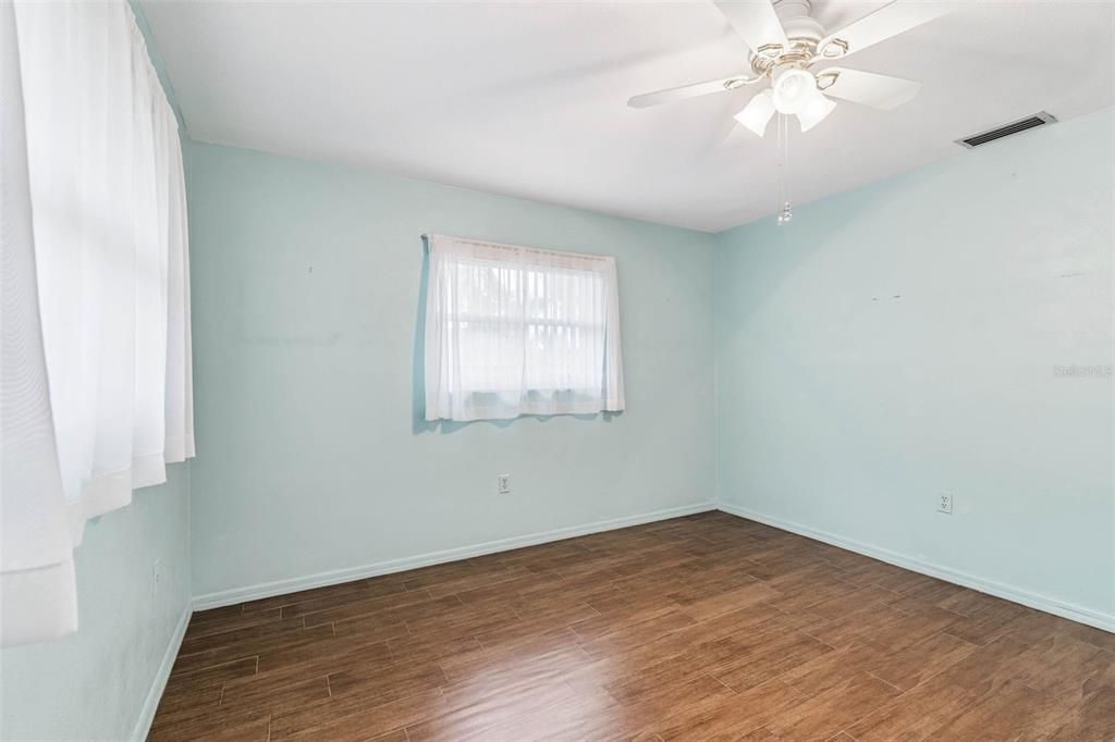 For Sale: $549,900 (3 beds, 2 baths, 2036 Square Feet)