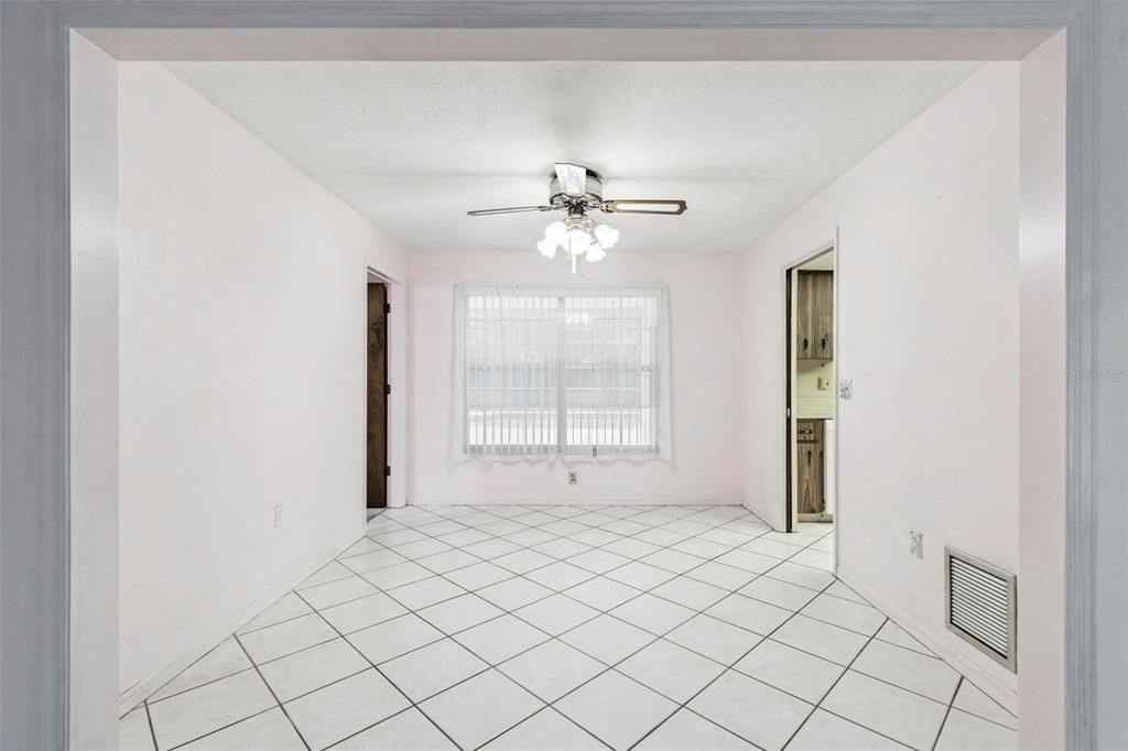 For Sale: $549,900 (3 beds, 2 baths, 2036 Square Feet)