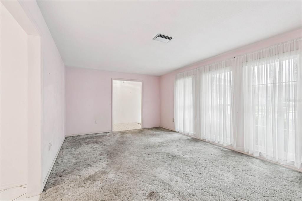 For Sale: $549,900 (3 beds, 2 baths, 2036 Square Feet)