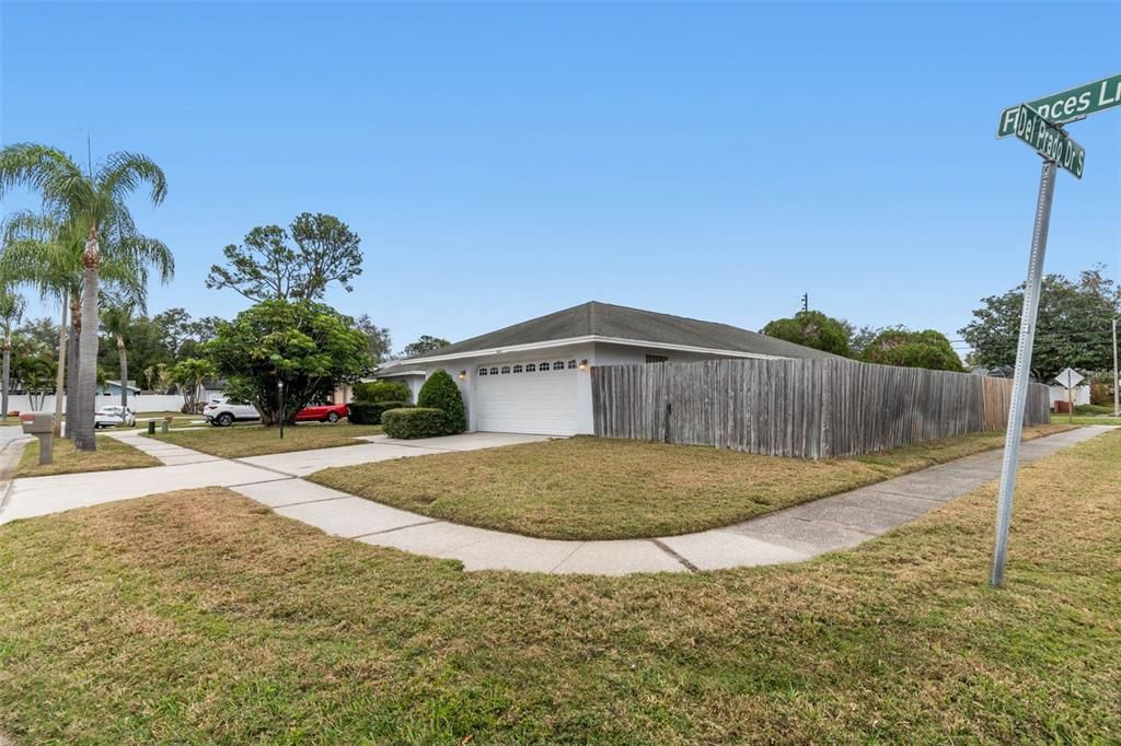 For Sale: $549,900 (3 beds, 2 baths, 2036 Square Feet)