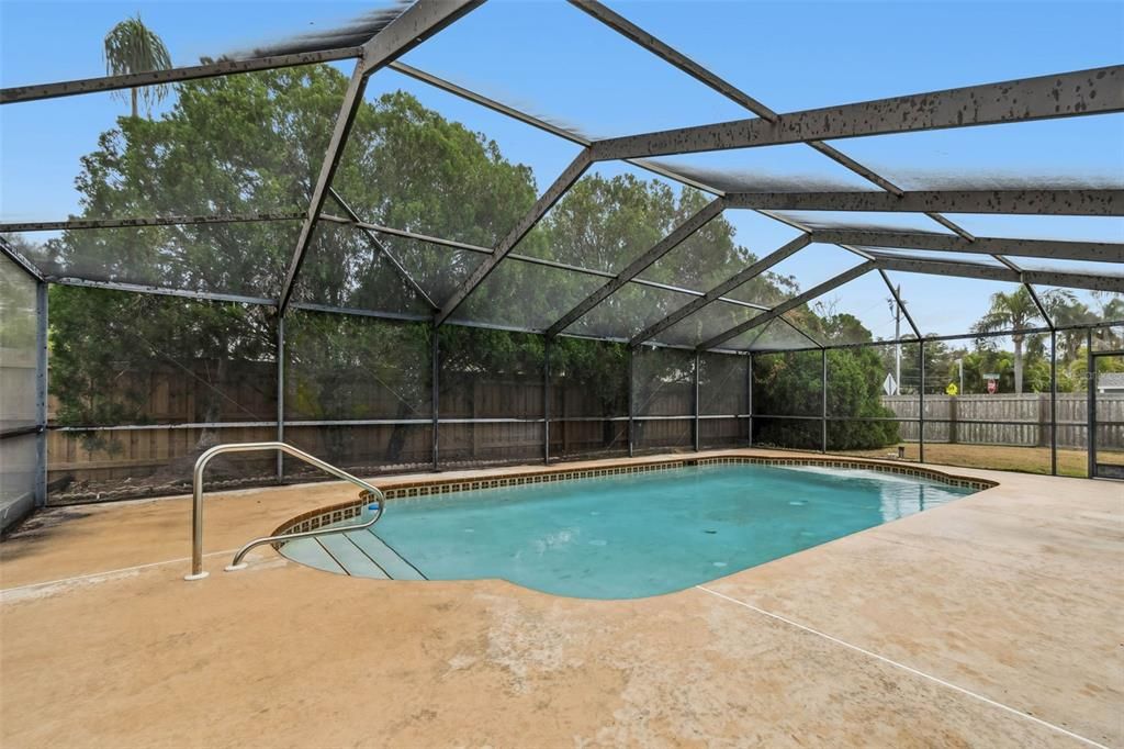 For Sale: $549,900 (3 beds, 2 baths, 2036 Square Feet)